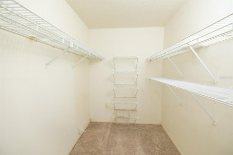 Condo in Sarasota, Florida, 2 bedrooms  № 1561070 - photo 27