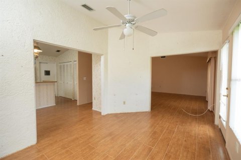 Condo in Sarasota, Florida, 2 bedrooms  № 1561070 - photo 21