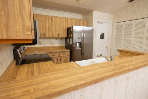 Condo in Sarasota, Florida, 2 bedrooms  № 1561070 - photo 14