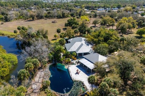 House in Punta Gorda, Florida 4 bedrooms, 328.22 sq.m. № 2233684