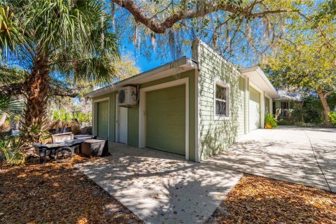 Casa en venta en Punta Gorda, Florida, 4 dormitorios, 328.22 m2 № 2233684 - foto 13
