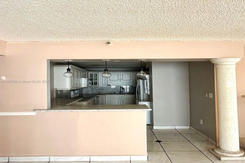 Купить кондоминиум в Майами-Бич, Флорида 2 спальни, 129.41м2, № 2013097 - фото 18