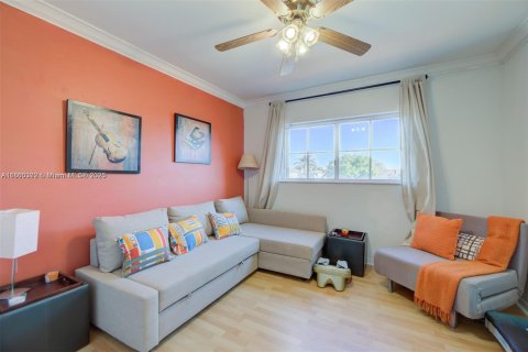 Townhouse in Miramar, Florida 3 bedrooms, 176.89 sq.m. № 1887741 - photo 28