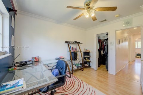 Townhouse in Miramar, Florida 3 bedrooms, 176.89 sq.m. № 1887741 - photo 27