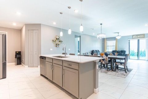 House in Royal Palm Beach, Florida 4 bedrooms, 213.68 sq.m. № 2177091 - photo 8