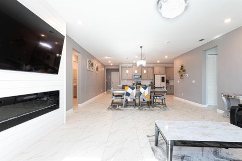 House in Royal Palm Beach, Florida 4 bedrooms, 213.68 sq.m. № 2177091 - photo 7