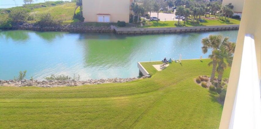 Condominio en Fort Pierce, Florida, 2 dormitorios № 1047703