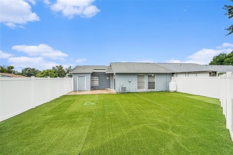 House in Tampa, Florida 3 bedrooms, 100.06 sq.m. № 1879689 - photo 6