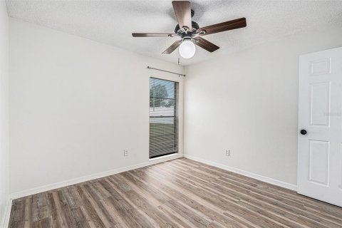 House in Tampa, Florida 3 bedrooms, 100.06 sq.m. № 1879689 - photo 19