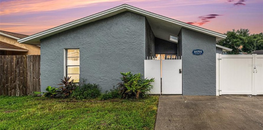 Casa en Tampa, Florida 3 dormitorios, 100.06 m2 № 1879689