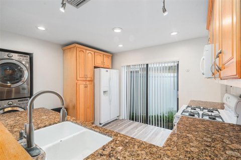 House in Tampa, Florida 3 bedrooms, 100.06 sq.m. № 1879689 - photo 26