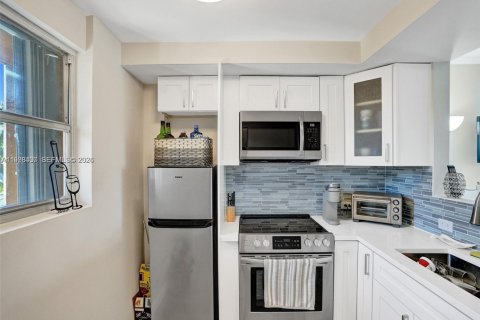 Copropriété à vendre à Fort Lauderdale, Floride: 2 chambres, 78.04 m2 № 2063675 - photo 4