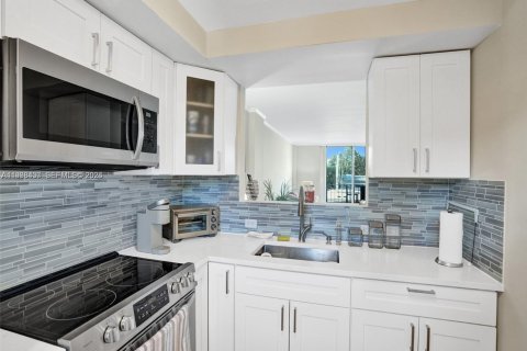 Copropriété à vendre à Fort Lauderdale, Floride: 2 chambres, 78.04 m2 № 2063675 - photo 15
