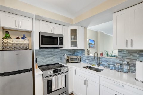 Copropriété à vendre à Fort Lauderdale, Floride: 2 chambres, 78.04 m2 № 2063675 - photo 18