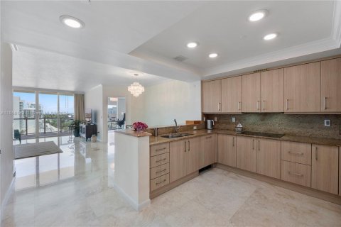 Condo in Fort Lauderdale, Florida, 2 bedrooms  № 1878759 - photo 3