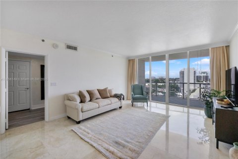 Condo in Fort Lauderdale, Florida, 2 bedrooms  № 1878759 - photo 8