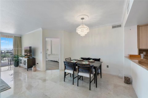 Condo in Fort Lauderdale, Florida, 2 bedrooms  № 1878759 - photo 7