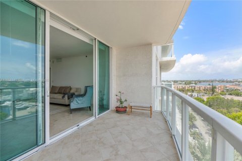 Condo in Fort Lauderdale, Florida, 2 bedrooms  № 1878759 - photo 13