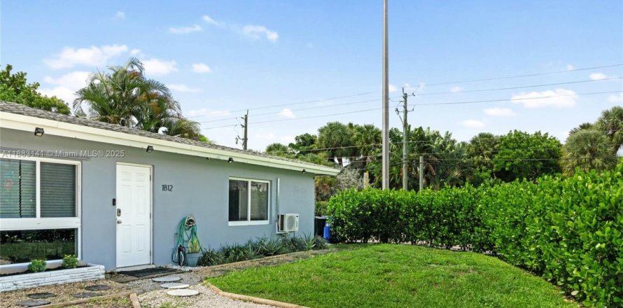 Дом в Форт-Лодердейл, Флорида 3 спальни, 91.04м2 № 1929776