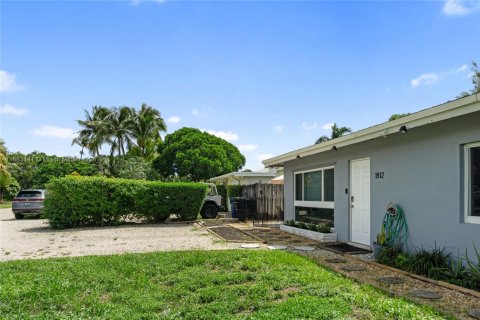 Снять в аренду виллу или дом в Форт-Лодердейл, Флорида 3 спальни, 91.04м2, № 1929776 - фото 3