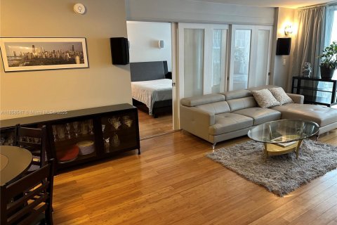 Condominio en venta en Miami Beach, Florida, 2 dormitorios, 118.08 m2 № 1882073 - foto 12