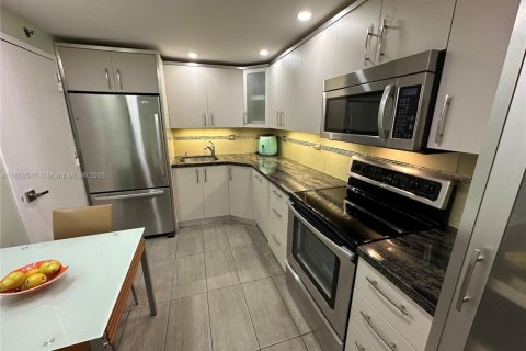 Condominio en venta en Miami Beach, Florida, 2 dormitorios, 118.08 m2 № 1882073 - foto 1
