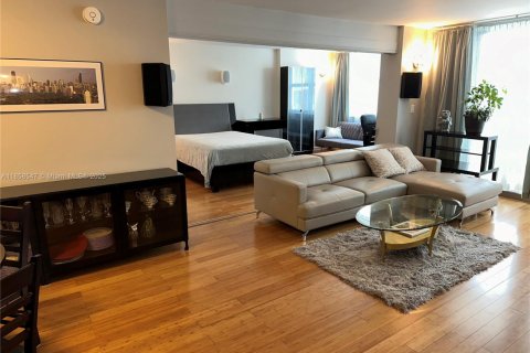 Condominio en venta en Miami Beach, Florida, 2 dormitorios, 118.08 m2 № 1882073 - foto 13