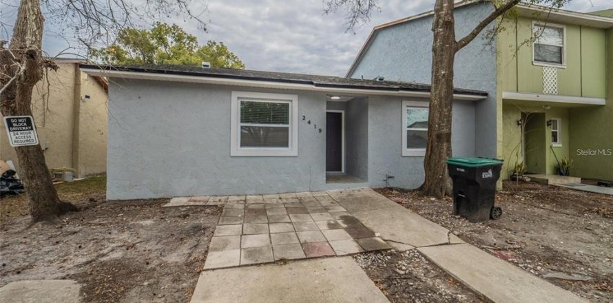 Townhouse in Orlando, Florida 3 bedrooms, 105.17 sq.m. № 2114563