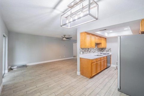 Townhouse in Orlando, Florida 3 bedrooms, 105.17 sq.m. № 2114563 - photo 10