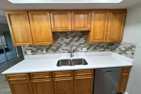 Townhouse in Orlando, Florida 3 bedrooms, 105.17 sq.m. № 2114563 - photo 13