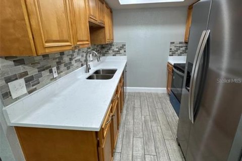 Townhouse in Orlando, Florida 3 bedrooms, 105.17 sq.m. № 2114563 - photo 12