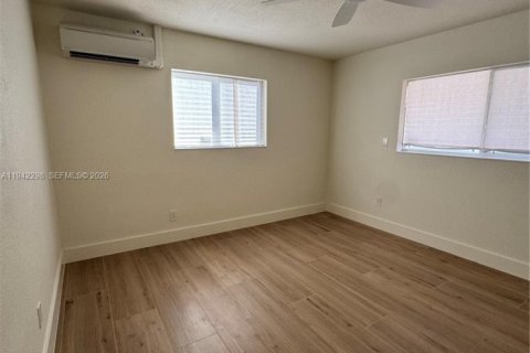 Villa ou maison à louer à Miami, Floride: 1 chambre, 151.71 m2 № 2000067 - photo 5