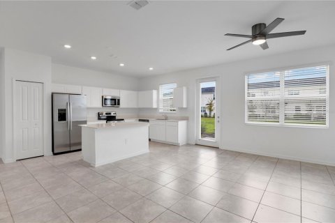 Touwnhouse à louer à Davenport, Floride: 4 chambres, 180.6 m2 № 2401198 - photo 8