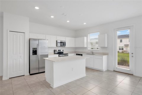 Touwnhouse à louer à Davenport, Floride: 4 chambres, 180.6 m2 № 2401198 - photo 5