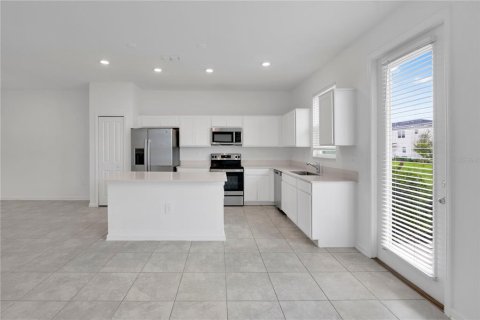 Touwnhouse à louer à Davenport, Floride: 4 chambres, 180.6 m2 № 2401198 - photo 7