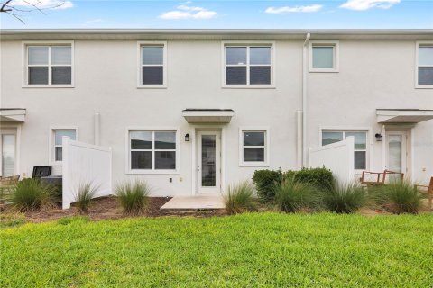 Touwnhouse à louer à Davenport, Floride: 4 chambres, 180.6 m2 № 2401198 - photo 24