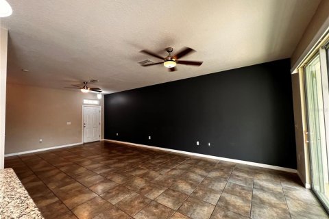 Touwnhouse à vendre à Tampa, Floride: 3 chambres, 176.24 m2 № 2267192 - photo 7