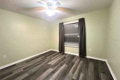 Touwnhouse à vendre à Tampa, Floride: 3 chambres, 176.24 m2 № 2267192 - photo 15