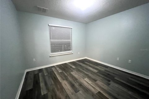 Touwnhouse à vendre à Tampa, Floride: 3 chambres, 176.24 m2 № 2267192 - photo 16