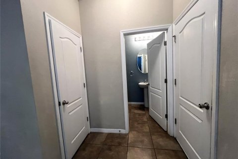 Touwnhouse à vendre à Tampa, Floride: 3 chambres, 176.24 m2 № 2267192 - photo 11