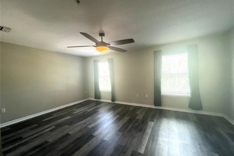 Touwnhouse à vendre à Tampa, Floride: 3 chambres, 176.24 m2 № 2267192 - photo 12