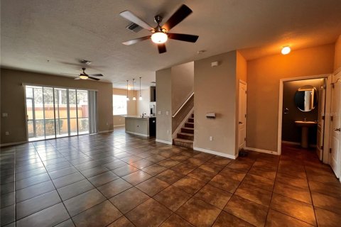 Touwnhouse à vendre à Tampa, Floride: 3 chambres, 176.24 m2 № 2267192 - photo 5