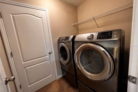 Touwnhouse à vendre à Tampa, Floride: 3 chambres, 176.24 m2 № 2267192 - photo 17
