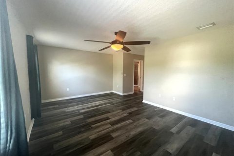 Touwnhouse à vendre à Tampa, Floride: 3 chambres, 176.24 m2 № 2267192 - photo 13