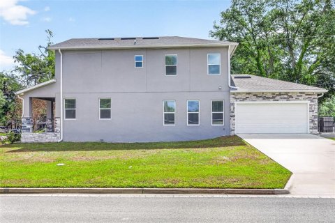 House in Sanford, Florida 4 bedrooms, 199 sq.m. № 2091828 - photo 12