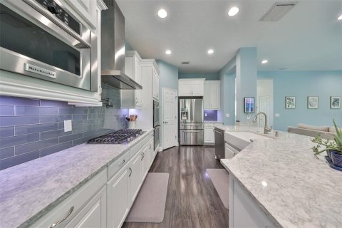 House in Apollo Beach, Florida 4 bedrooms, 298.49 sq.m. № 1350547 - photo 16