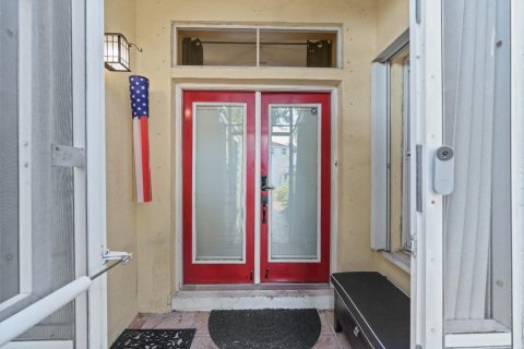 House in Margate, Florida 4 bedrooms, 188.68 sq.m. № 1133147 - photo 1