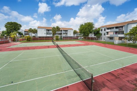Apartment in Hialeah, Florida 2 bedrooms, 83.98 sq.m. № 2086660 - photo 15