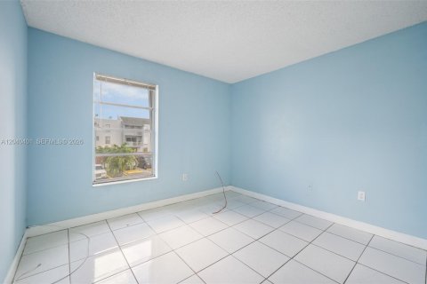 Apartment in Hialeah, Florida 2 bedrooms, 83.98 sq.m. № 2086660 - photo 6