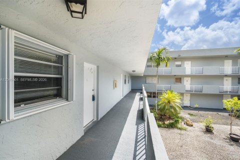 Apartment in Hialeah, Florida 2 bedrooms, 83.98 sq.m. № 2086660
